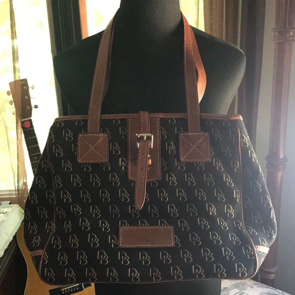 Dooney & Bourke Bag